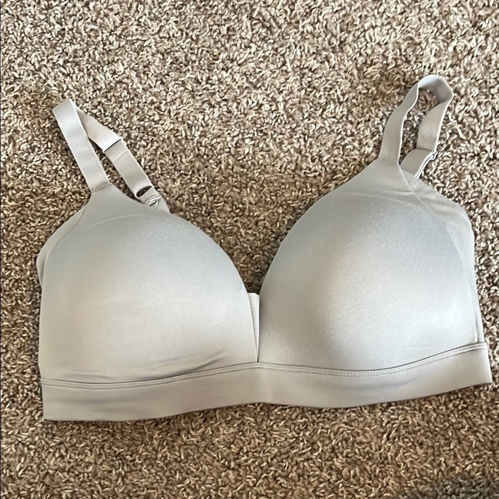 Auden Gray Wireless Bra with Adjustable Straps- 38DD NWOT